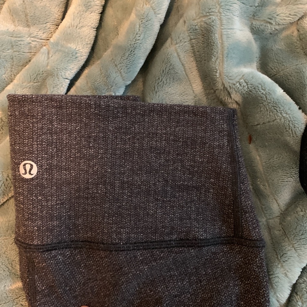 Lulu yoga pants